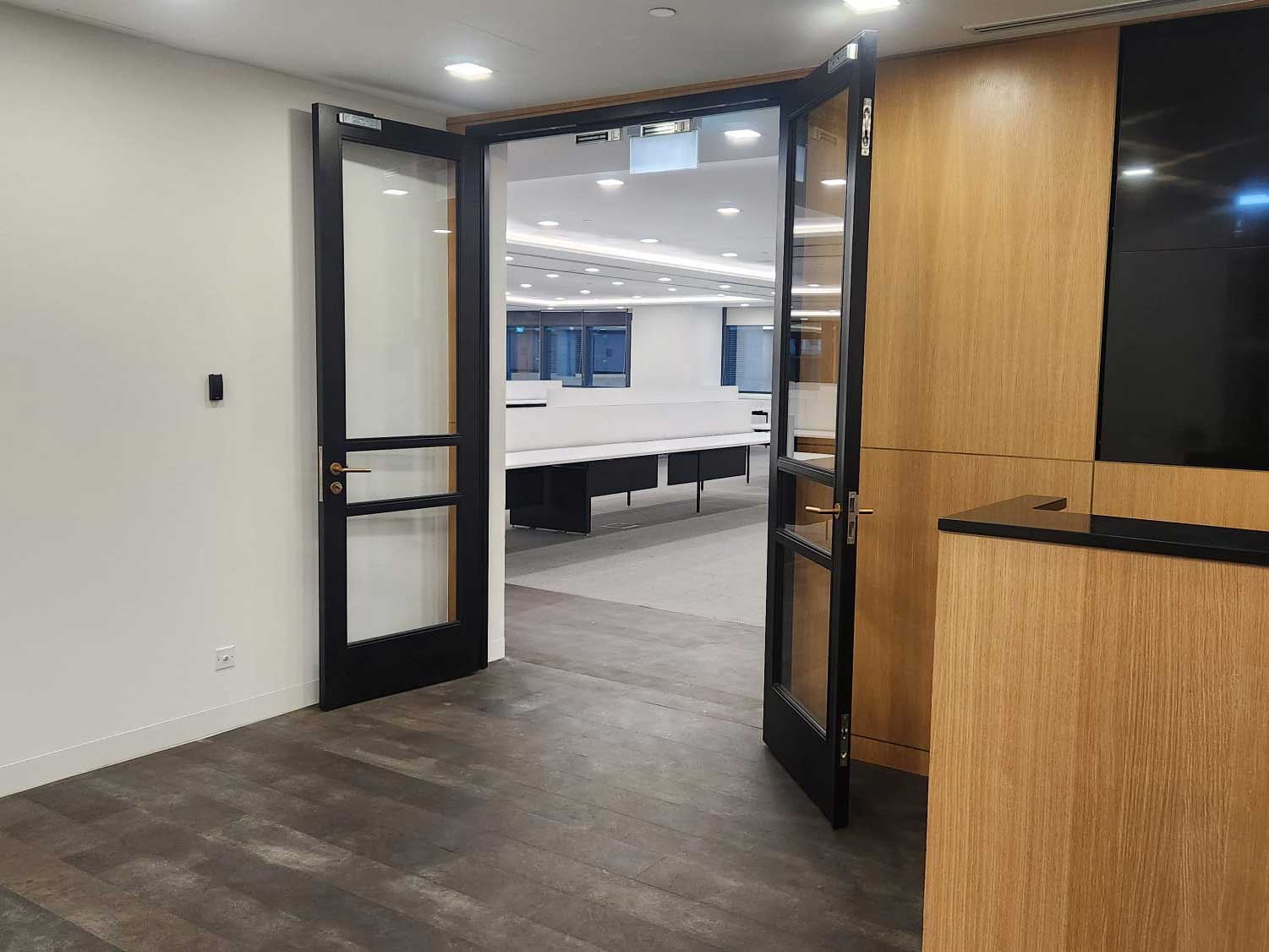 Robinson 77 Fitted Office