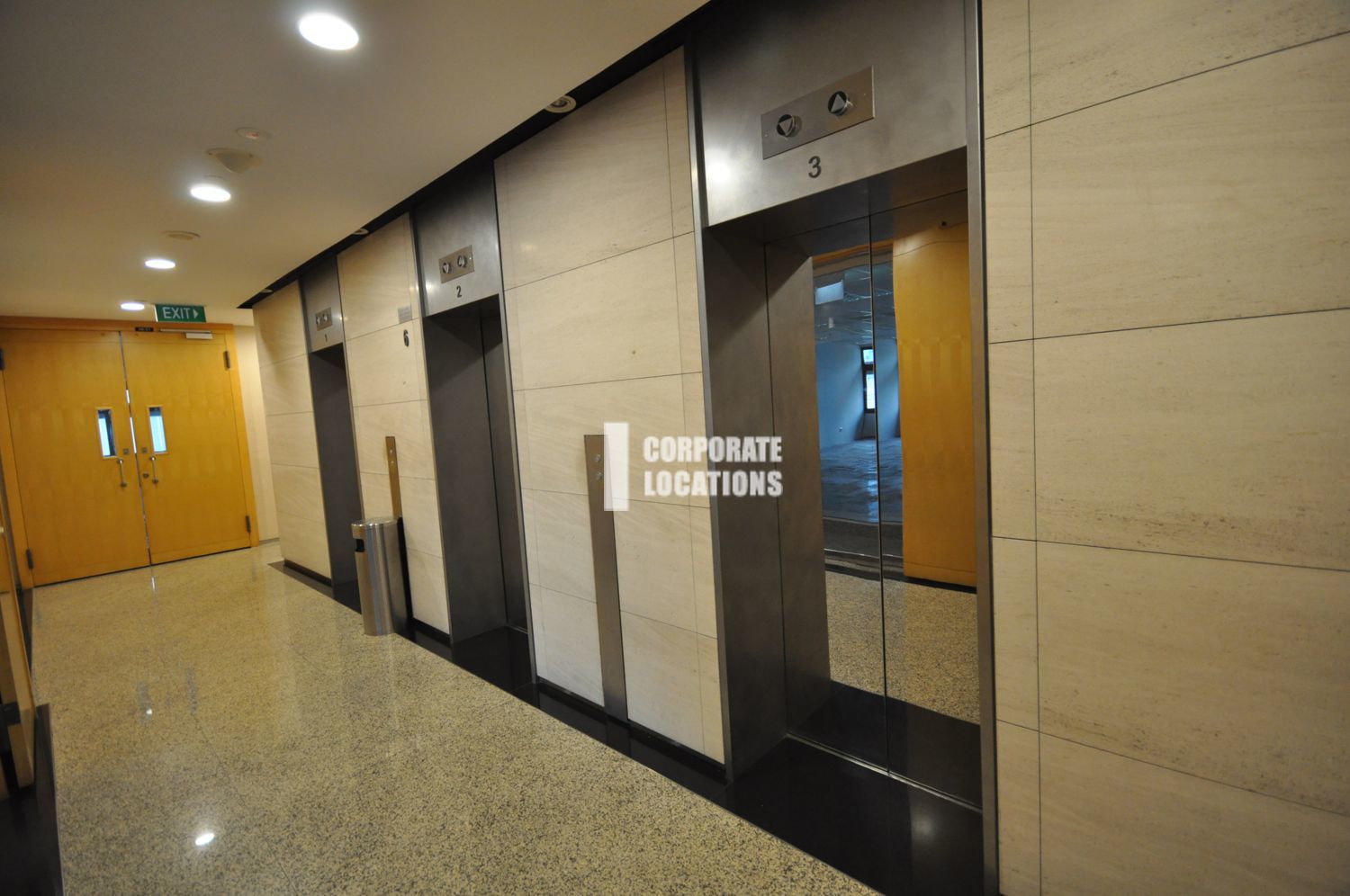 Typical Bare Space of Office to rent in OCBC Centre South - Raffles Place / Downtown